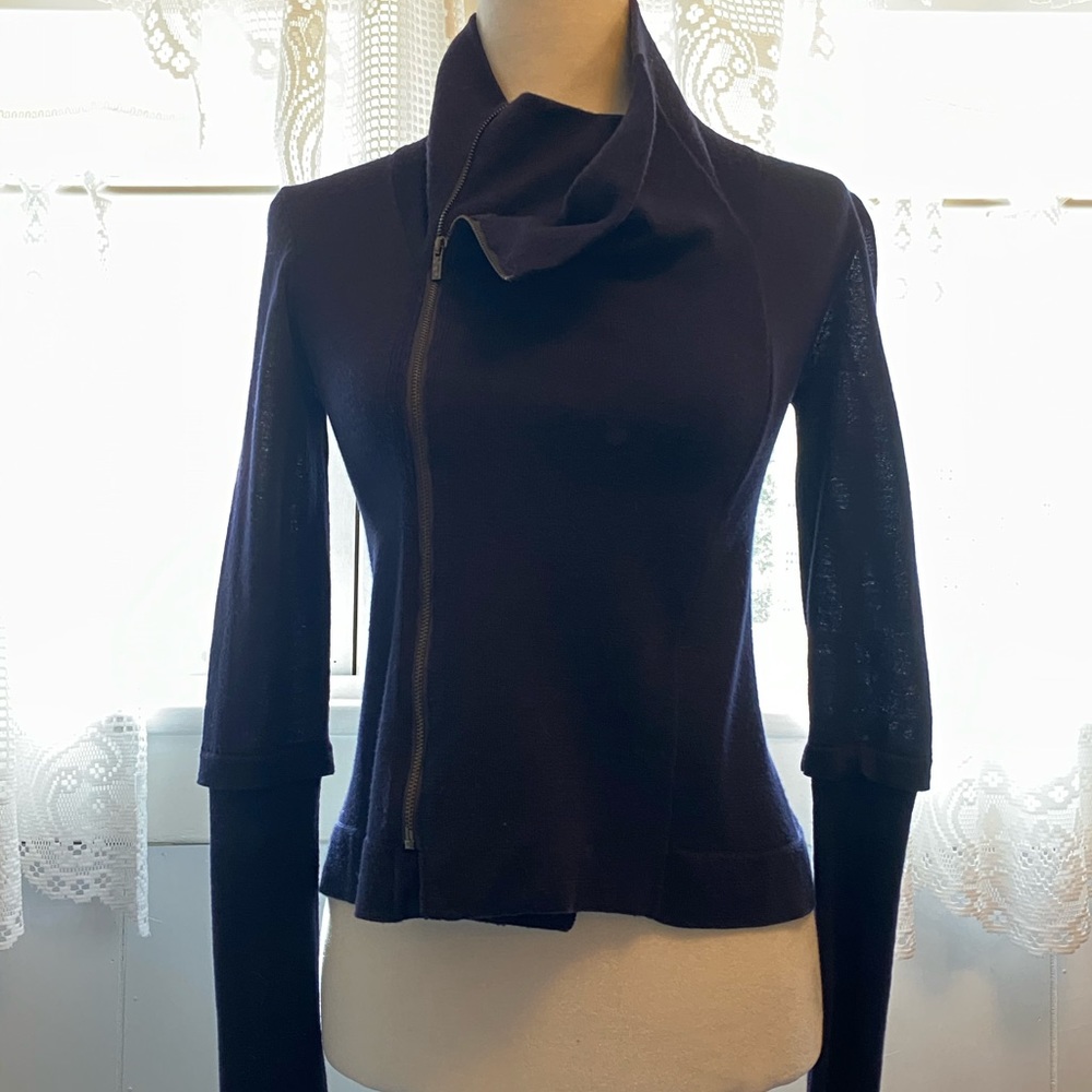 Bcbg Max Azria unique xs sweater